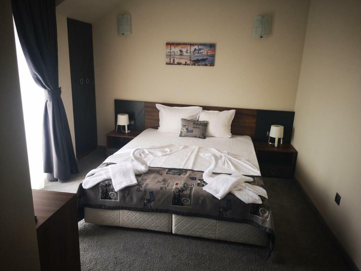 Family Hotel Novel City Burgas Extérieur photo
